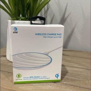 NEW AT&T 15W Fast Charge Wireless Charging Pad - White